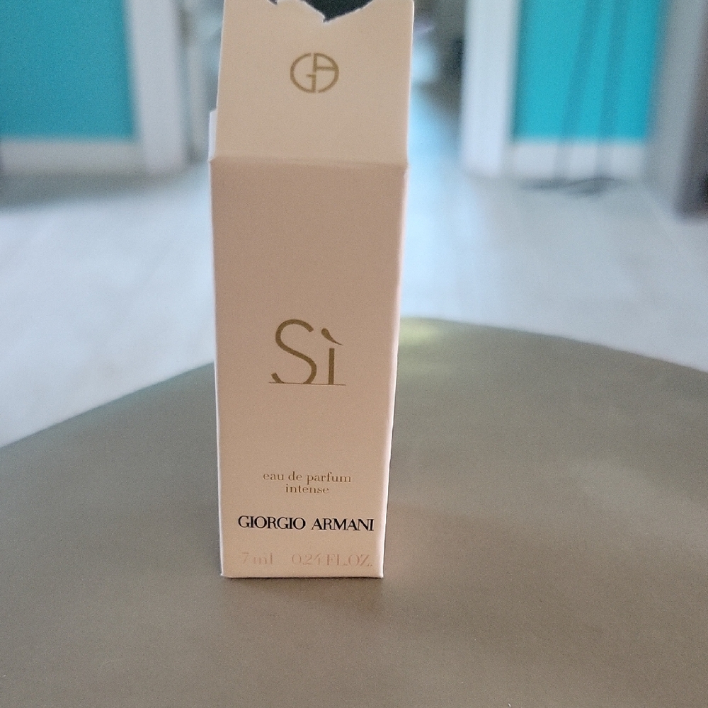 Giorgio Armani Si Eau de Parfum Intense